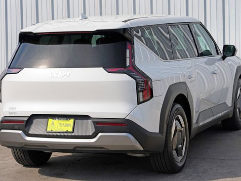 Used 2024 Kia EV9 Light Long Range image 54