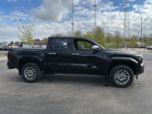 New 2026 Toyota Tacoma Limited AWD/4WD image 8