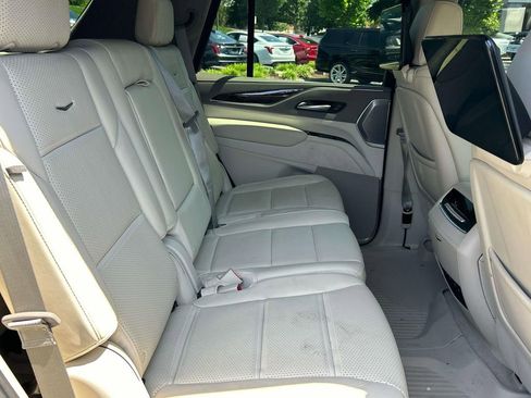 Used 2023 Cadillac Escalade Sport Platinum w/ Heavy-Duty Trailer Package AWD/4WD image 24