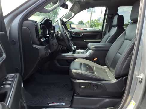 Used 2024 Chevrolet Silverado 1500 LTZ w/ Z71 Off-Road Package AWD/4WD image 18