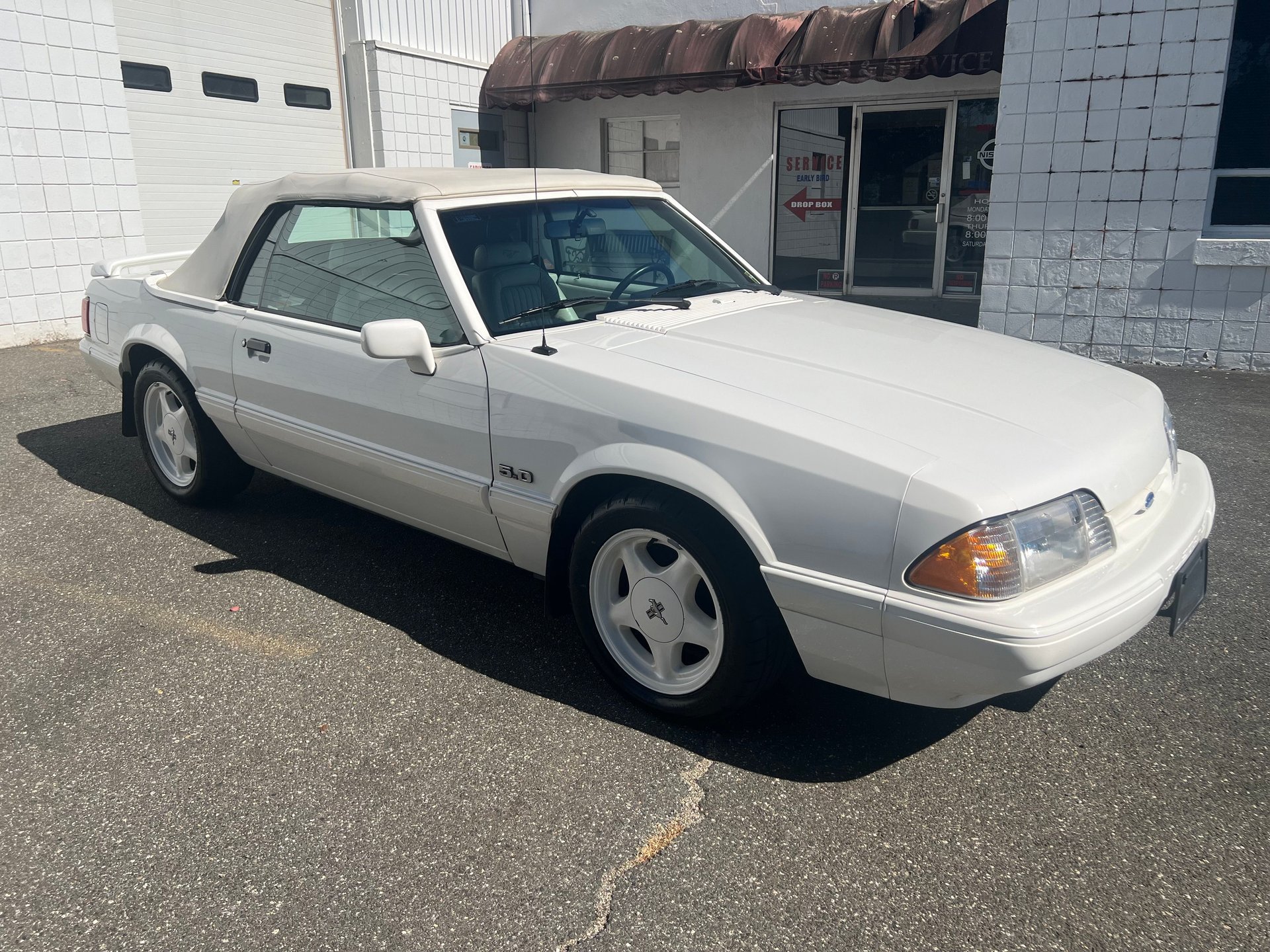 Used 1993 Ford Mustang LX RWD image 12