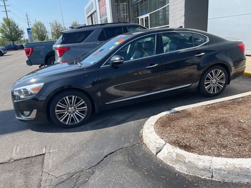 Used 2014 Kia Cadenza Premium w/ Luxury Package FWD image 6