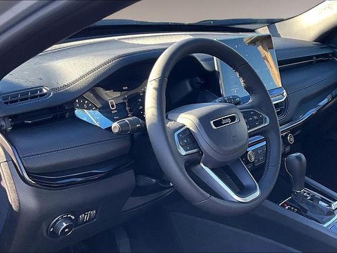 New 2026 Jeep Compass Latitude image 7