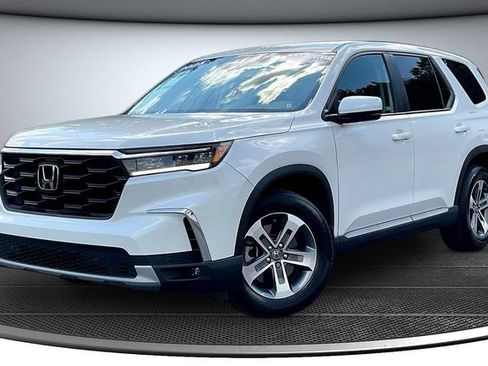 Used 2025 Honda Pilot EX-L image 1
