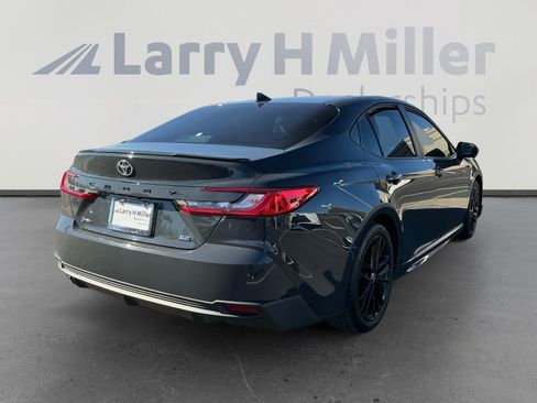 Certified 2025 Toyota Camry SE image 5