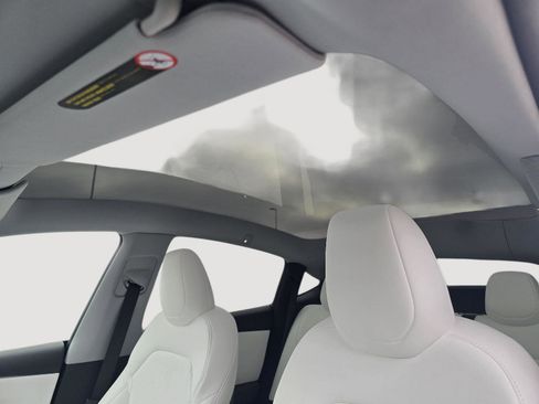 Used 2026 Tesla Model Y AWD image 25