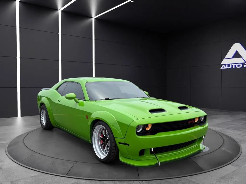 Used 2017 Dodge Challenger SRT Hellcat RWD image 3