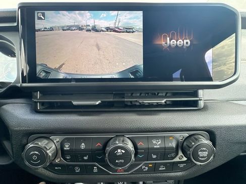 New 2026 Jeep Gladiator Sport AWD/4WD image 19