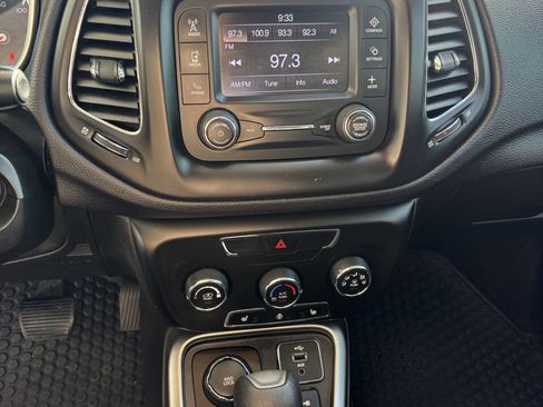 Used 2018 Jeep Compass Sport w/ Cold Weather Group image 9