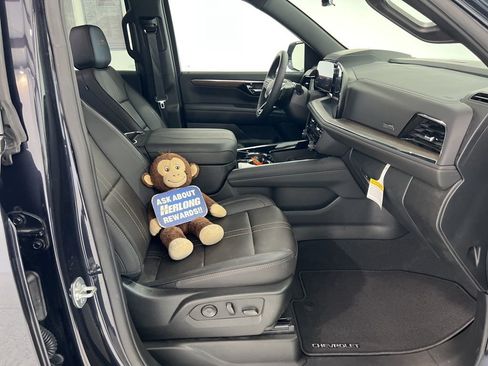 Used 2025 Chevrolet Tahoe High Country image 25