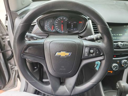 Used 2017 Chevrolet Trax LS FWD image 14