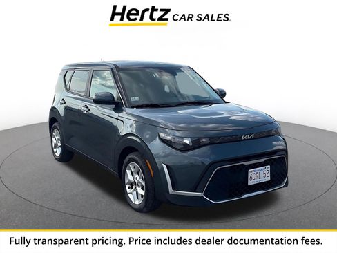 Used 2025 Kia Soul LX w/ LX Technology Package FWD image 1