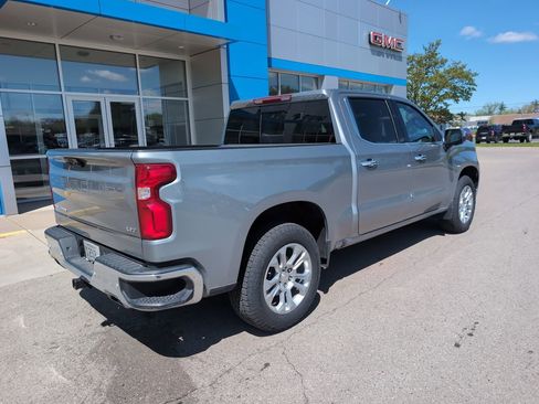 Used 2025 Chevrolet Silverado 1500 LTZ w/ LTZ Convenience Package II AWD/4WD image 8