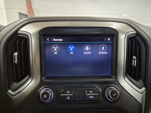 Used 2019 Chevrolet Silverado 1500 LT Trail Boss AWD/4WD image 35