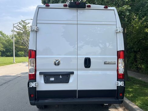 Used 2025 RAM ProMaster 2500 w/ Convenience Group image 5
