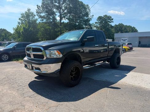 Used 2017 RAM 1500 Classic SLT AWD/4WD image 1