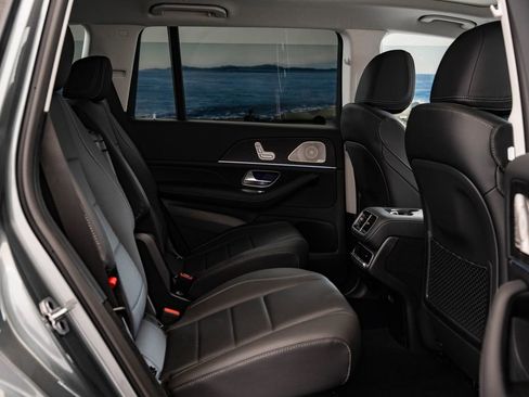 New 2026 Mercedes-Benz GLS 450 4MATIC image 48