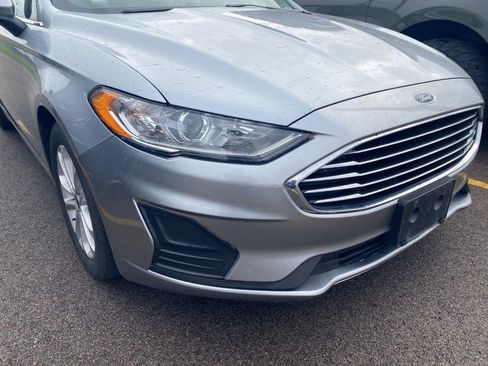 Used 2020 Ford Fusion SE FWD image 3