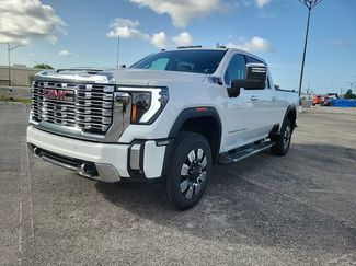 Used 2024 GMC Sierra 2500 Denali w/ Denali Reserve Package AWD/4WD video 2
