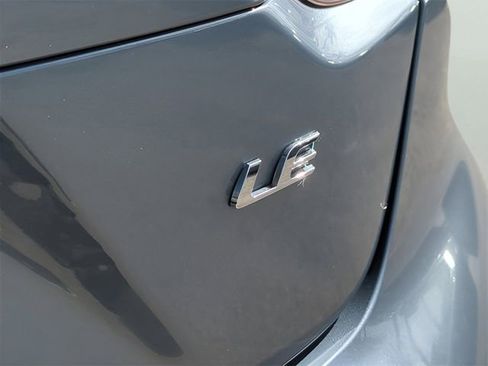 Used 2022 Toyota Corolla LE image 9