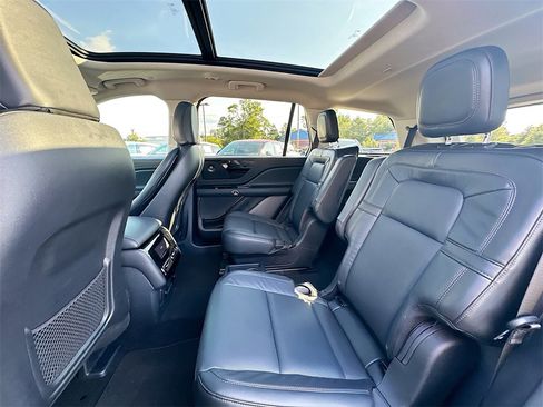 Used 2025 Lincoln Aviator Reserve w/ Illumination Package image 17