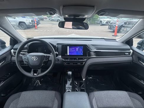 Used 2025 Toyota Camry LE FWD image 10