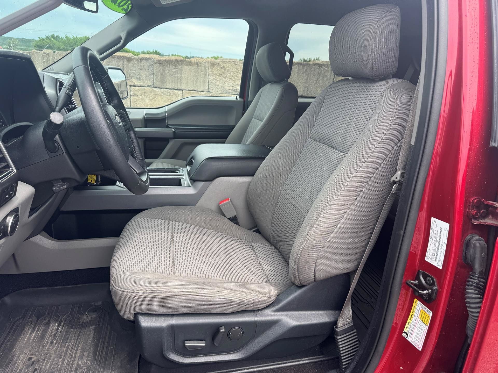 Used 2020 Ford F150 XLT w/ Equipment Group 302A Luxury AWD/4WD image 9