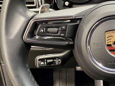 Used 2022 Porsche Macan AWD/4WD image 22