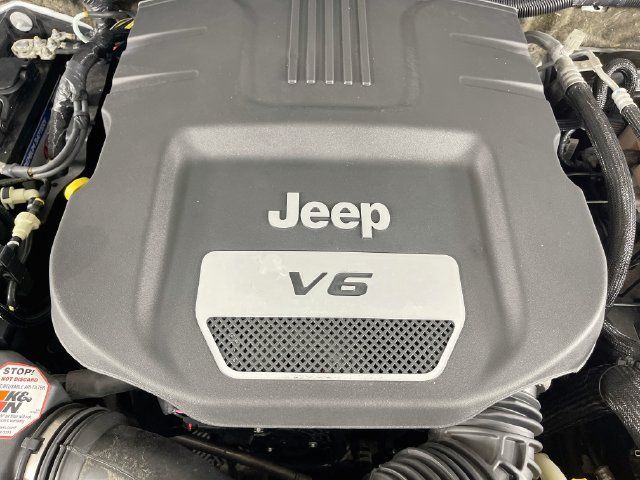 Used 2017 Jeep Wrangler Unlimited Sport AWD/4WD image 28