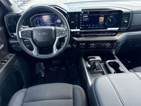 Used 2024 Chevrolet Silverado 1500 RST image 18