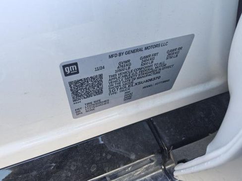 Used 2025 GMC Sierra EV Denali AWD/4WD image 26