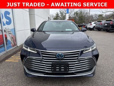 Used 2021 Toyota Avalon Limited w/ Advanced Safety Package image 2