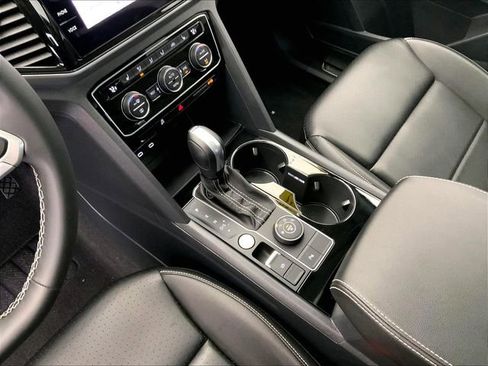 Certified 2023 Volkswagen Atlas SEL AWD/4WD image 16