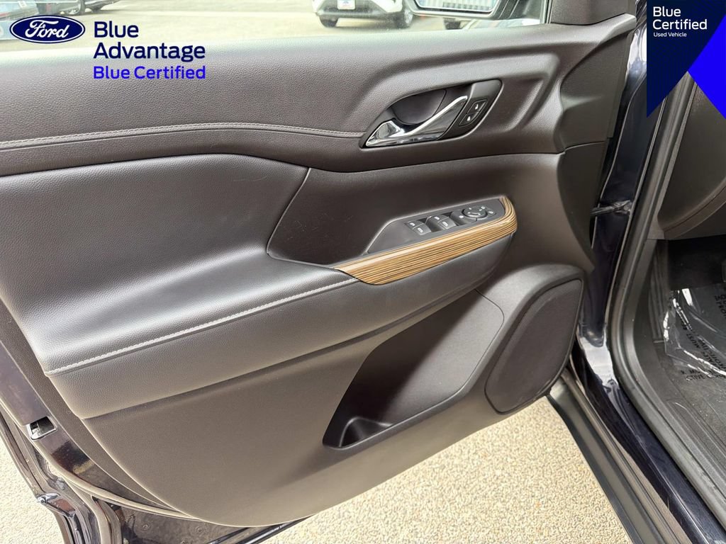 Used 2022 GMC Acadia SLE AWD/4WD image 15