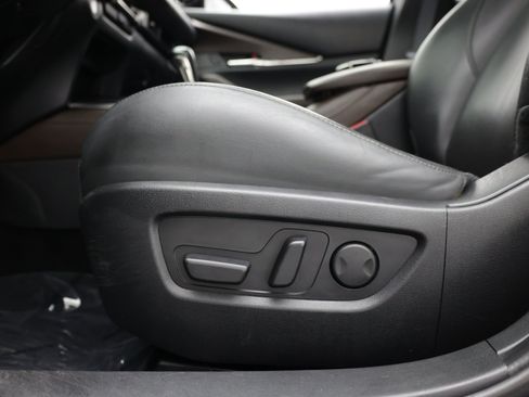 Used 2023 MAZDA CX-30 AWD 2.5 S w/ Premium Package image 16