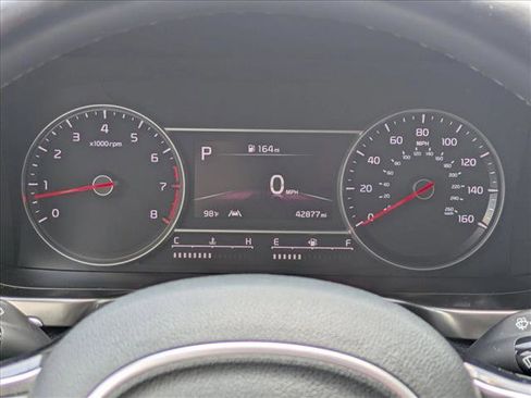 Used 2022 Kia Sorento S image 11