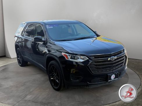 Used 2021 Chevrolet Traverse LS w/ LPO, Blackout Package AWD/4WD image 1