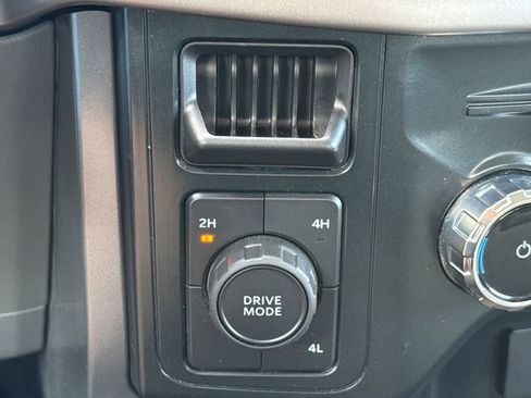 Used 2025 Ford F150 XLT w/ Equipment Group 301A Standard image 22