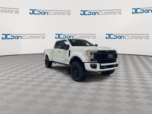 Used 2020 Ford F250 Platinum w/ FX4 Off-Road Package image 2
