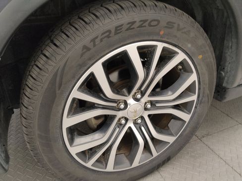 Used 2017 Mitsubishi Outlander ES AWD/4WD image 31