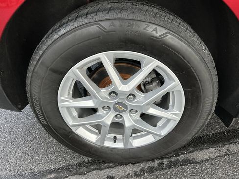 Used 2024 Chevrolet Equinox LT image 9