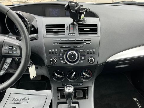 Used 2012 MAZDA MAZDA3 i Touring FWD image 19