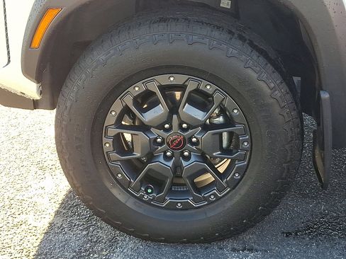 Used 2023 Nissan Frontier PRO-4X w/ Pro-4X Premium Package image 8