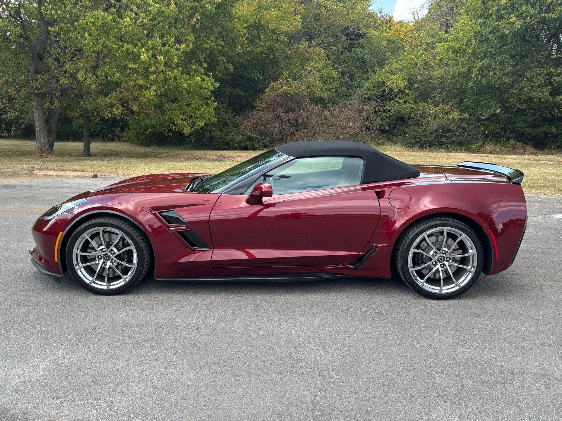 Used 2019 Chevrolet Corvette Grand Sport RWD image 13