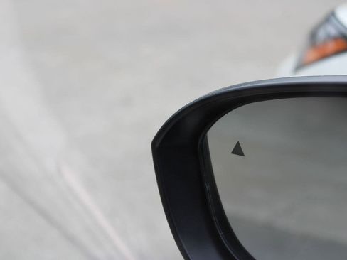 Used 2023 Nissan Rogue SV image 21