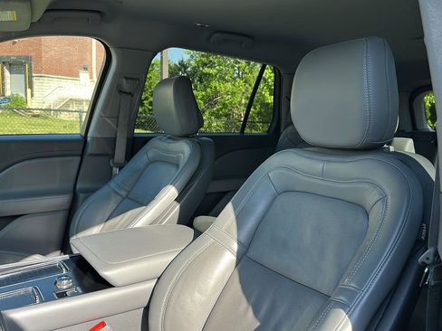 Used 2020 Lincoln Aviator Reserve w/ Elements Package Plus image 13