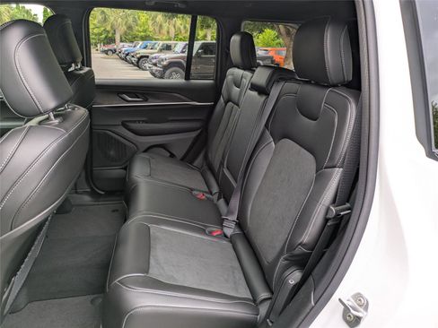 New 2026 Jeep Grand Cherokee Altitude RWD image 15