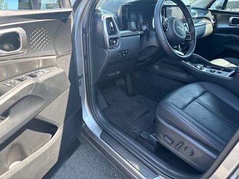 Certified 2023 Kia Sorento EX AWD/4WD image 19