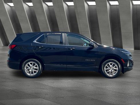 Used 2022 Chevrolet Equinox LT AWD/4WD image 3