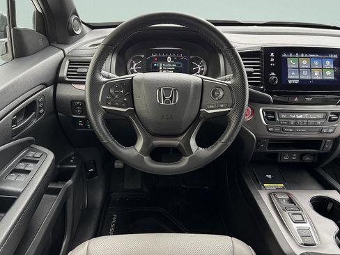 Certified 2025 Honda Passport EX-L image 33